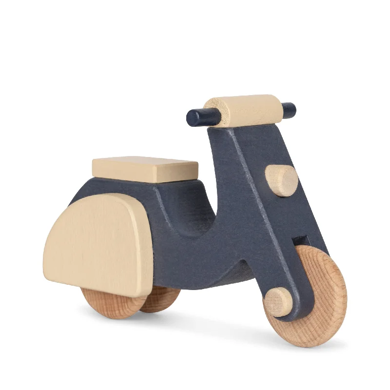 Wooden Scooter by Konges Sløjd